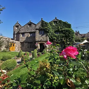 4* Hotel Stirk House
